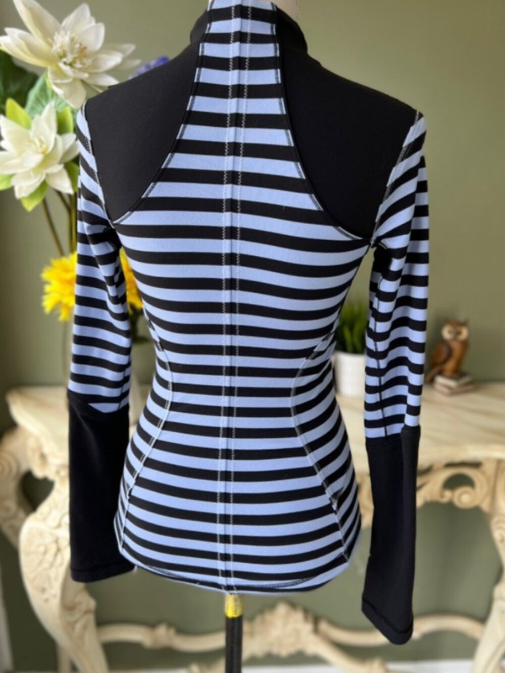 Lululemon Track Jacket - Picture 7 of 10